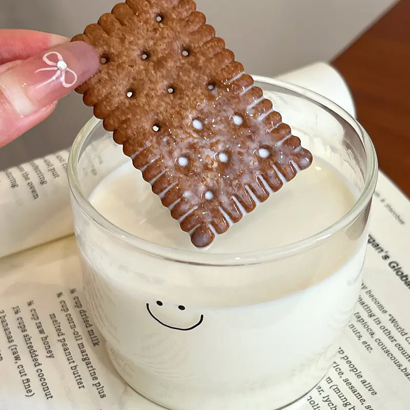 ミルクチョコレート味のミルクビスケット ミルクチョコレート味のミルクビスケット