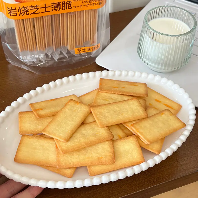 チーズビスケット
