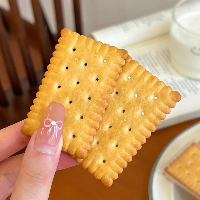 バター風味のミルクビスケット バター風味のミルクビスケット